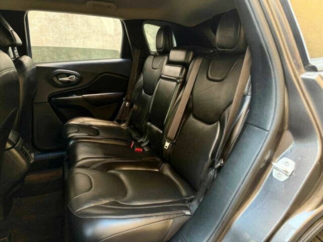 Джип Чероки 2016 в Днепре (Днепропетровске) на Automoto.ua Серый Джип Чероки, объемом двигателя 2.4 л и пробегом 80 тыс. км за 12600 $, фото 11 на Automoto.ua