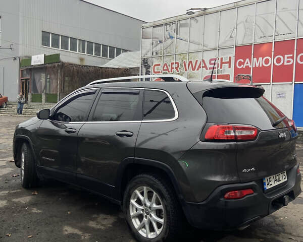 Серый Джип Чероки, объемом двигателя 2.4 л и пробегом 150 тыс. км за 11900 $, фото 2 на Automoto.ua