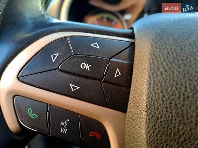 Серый Джип Чероки, объемом двигателя 2.36 л и пробегом 150 тыс. км за 12900 $, фото 32 на Automoto.ua
