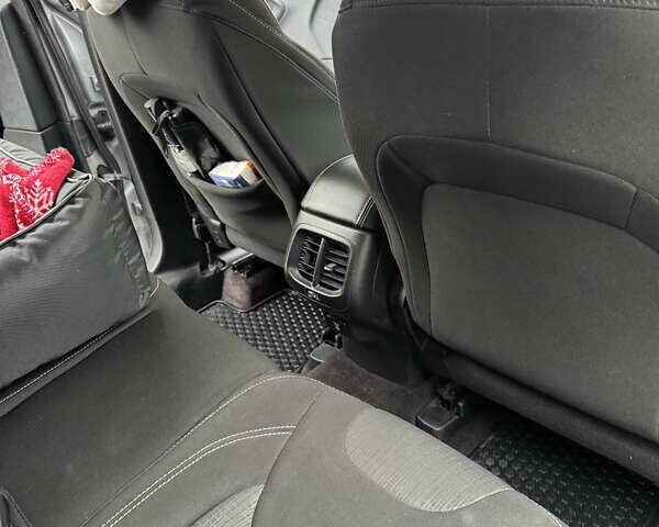 Серый Джип Чероки, объемом двигателя 3.24 л и пробегом 148 тыс. км за 17500 $, фото 11 на Automoto.ua