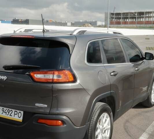 Сірий Джип Cherokee, об'ємом двигуна 2.36 л та пробігом 150 тис. км за 14500 $, фото 8 на Automoto.ua