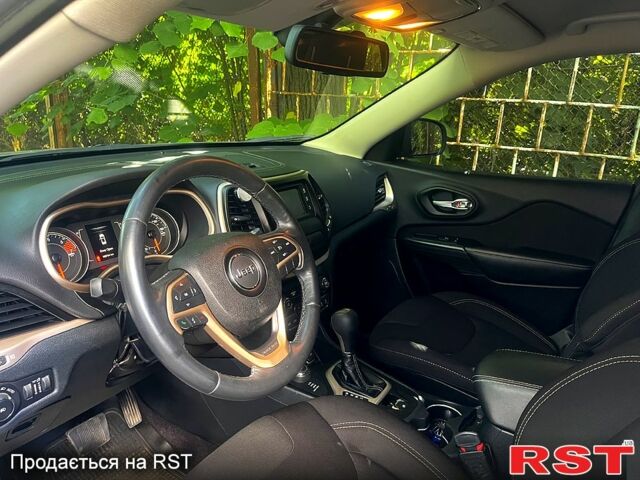 Сірий Джип Cherokee, об'ємом двигуна 2.4 л та пробігом 154 тис. км за 14650 $, фото 5 на Automoto.ua