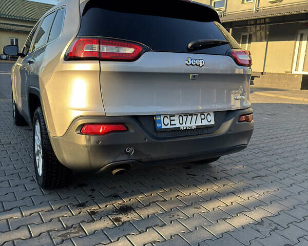 Сірий Джип Cherokee, об'ємом двигуна 2.36 л та пробігом 255 тис. км за 12500 $, фото 2 на Automoto.ua