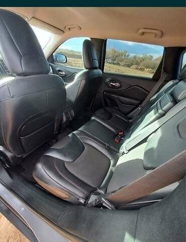 Сірий Джип Cherokee, об'ємом двигуна 2.4 л та пробігом 320 тис. км за 12000 $, фото 7 на Automoto.ua