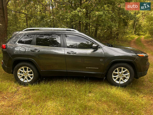 Джип Чероки 2016 в Городне на Automoto.ua Серый Джип Чероки, объемом двигателя 2.36 л и пробегом 127 тыс. км за 15500 $, фото 8 на Automoto.ua