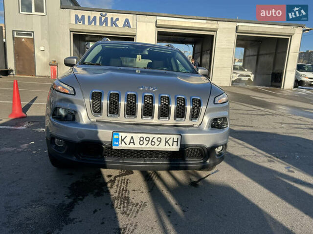 Сірий Джип Cherokee, об'ємом двигуна 2.36 л та пробігом 92 тис. км за 15900 $, фото 2 на Automoto.ua