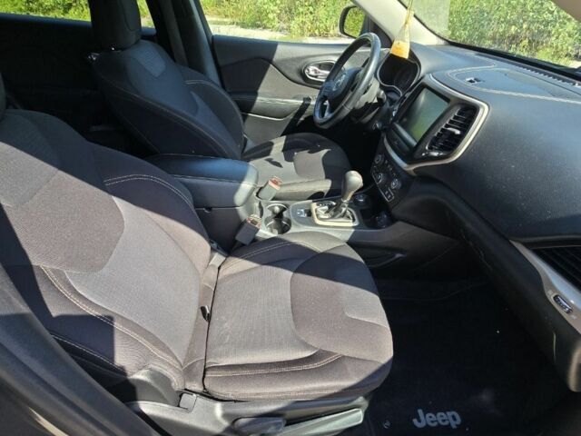 Сірий Джип Cherokee, об'ємом двигуна 3.2 л та пробігом 281 тис. км за 12500 $, фото 2 на Automoto.ua