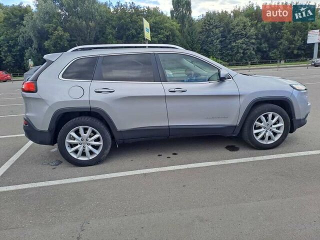 Сірий Джип Cherokee, об'ємом двигуна 2.36 л та пробігом 148 тис. км за 14300 $, фото 5 на Automoto.ua