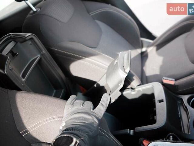 Сірий Джип Cherokee, об'ємом двигуна 2.36 л та пробігом 150 тис. км за 14500 $, фото 37 на Automoto.ua