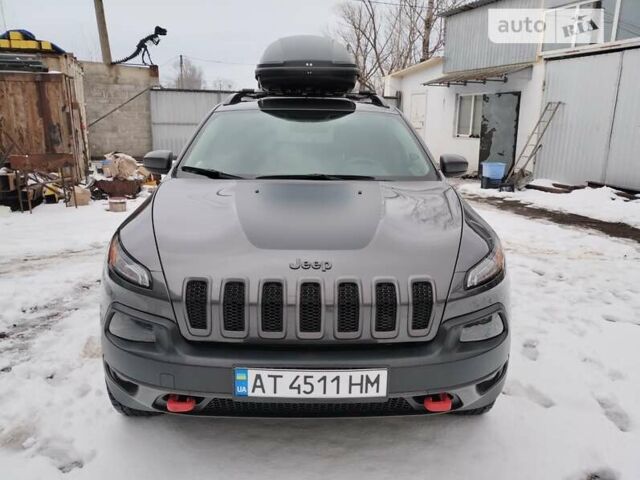 Сірий Джип Cherokee, об'ємом двигуна 2.36 л та пробігом 140 тис. км за 19000 $, фото 8 на Automoto.ua