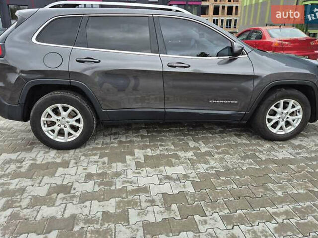 Серый Джип Чероки, объемом двигателя 2.36 л и пробегом 128 тыс. км за 17400 $, фото 6 на Automoto.ua