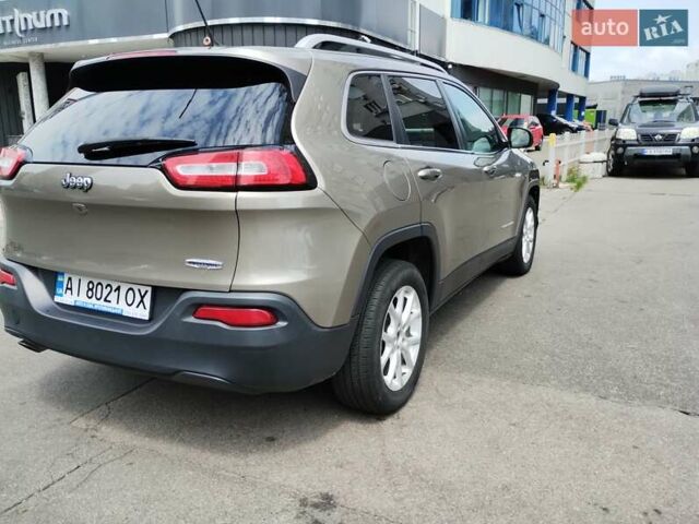 Серый Джип Чероки, объемом двигателя 2.36 л и пробегом 150 тыс. км за 15100 $, фото 25 на Automoto.ua