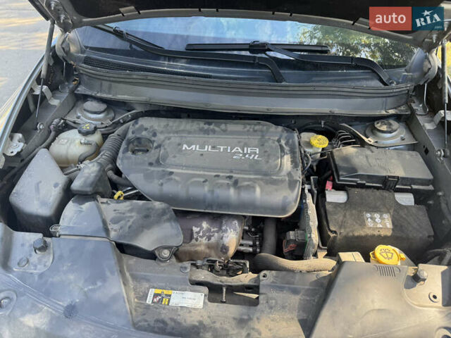 Джип Чероки 2016 в Лубнах на Automoto.ua Серый Джип Чероки, объемом двигателя 2.36 л и пробегом 200 тыс. км за 13499 $, фото 26 на Automoto.ua