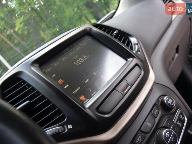 Сірий Джип Cherokee, об'ємом двигуна 2.4 л та пробігом 151 тис. км за 13350 $, фото 39 на Automoto.ua
