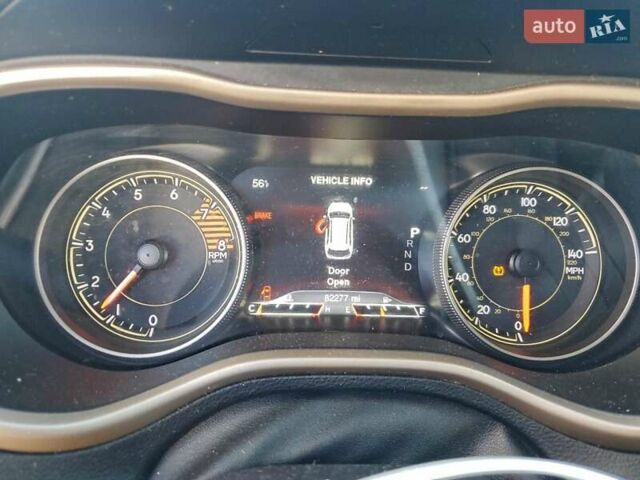 Серый Джип Чероки, объемом двигателя 3.2 л и пробегом 131 тыс. км за 1600 $, фото 8 на Automoto.ua