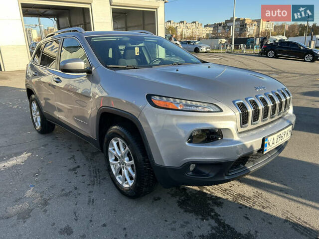 Сірий Джип Cherokee, об'ємом двигуна 2.36 л та пробігом 92 тис. км за 15900 $, фото 4 на Automoto.ua