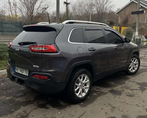 Серый Джип Чероки, объемом двигателя 2.4 л и пробегом 150 тыс. км за 11900 $, фото 6 на Automoto.ua