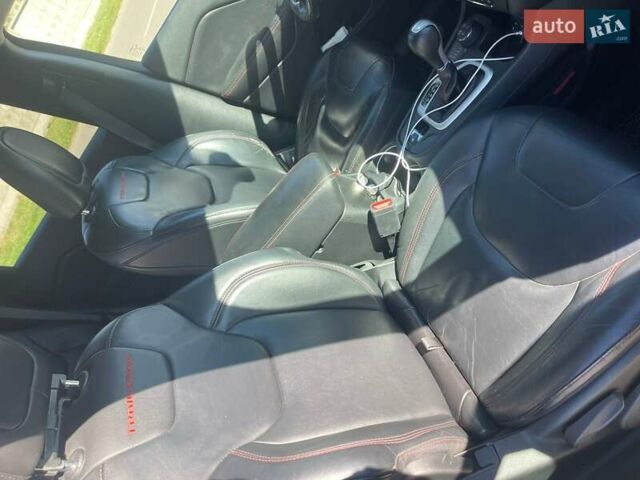 Сірий Джип Cherokee, об'ємом двигуна 3.24 л та пробігом 135 тис. км за 17500 $, фото 12 на Automoto.ua