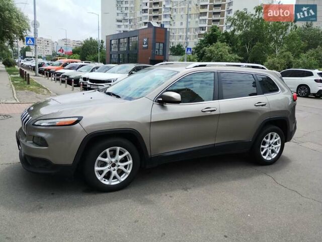 Серый Джип Чероки, объемом двигателя 2.36 л и пробегом 150 тыс. км за 15100 $, фото 6 на Automoto.ua
