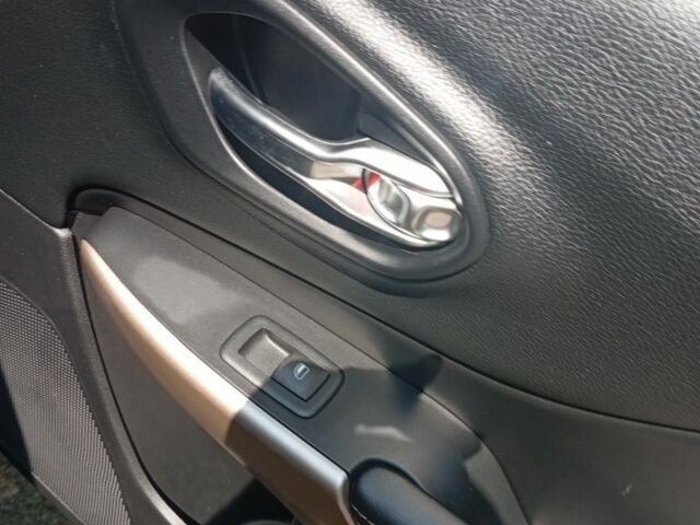 Джип Чероки 2016 в Киеве на Automoto.ua Серый Джип Чероки, объемом двигателя 3.2 л и пробегом 135 тыс. км за 15000 $, фото 4 на Automoto.ua