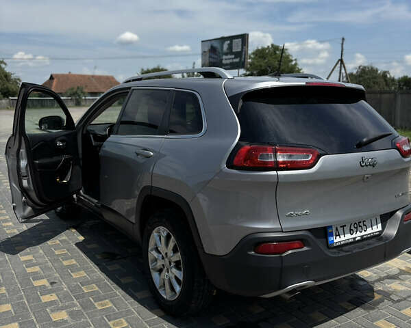 Серый Джип Чероки, объемом двигателя 2.36 л и пробегом 143 тыс. км за 14999 $, фото 6 на Automoto.ua