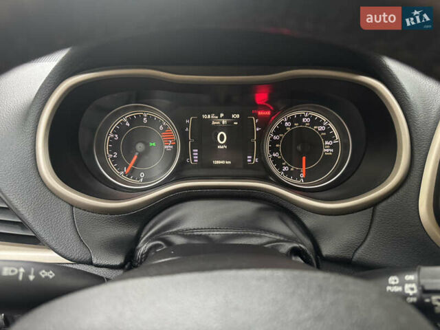 Сірий Джип Cherokee, об'ємом двигуна 2.36 л та пробігом 129 тис. км за 13000 $, фото 17 на Automoto.ua