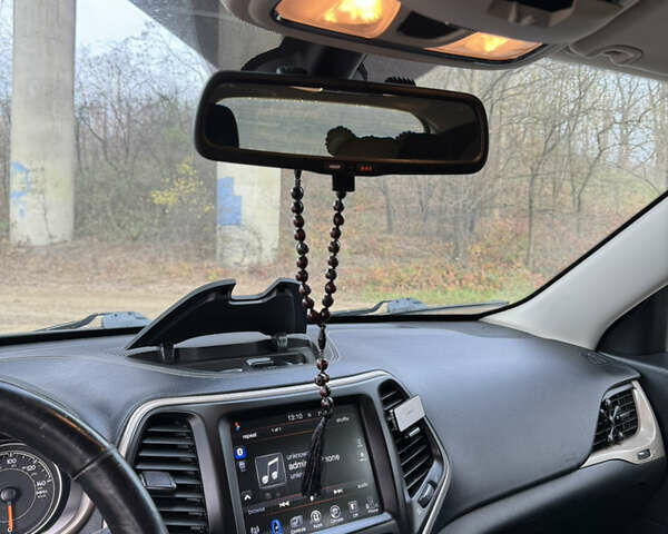 Серый Джип Чероки, объемом двигателя 2.36 л и пробегом 184 тыс. км за 14500 $, фото 27 на Automoto.ua