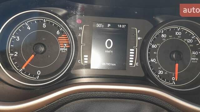 Серый Джип Чероки, объемом двигателя 2.36 л и пробегом 96 тыс. км за 13000 $, фото 16 на Automoto.ua