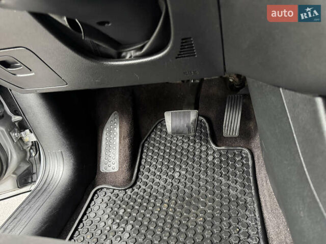 Серый Джип Чероки, объемом двигателя 3.24 л и пробегом 148 тыс. км за 17500 $, фото 13 на Automoto.ua