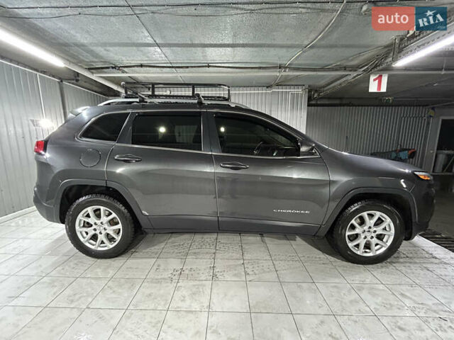 Серый Джип Чероки, объемом двигателя 3.24 л и пробегом 179 тыс. км за 14000 $, фото 34 на Automoto.ua