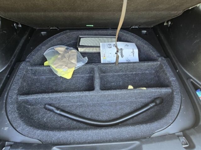 Сірий Джип Cherokee, об'ємом двигуна 3.2 л та пробігом 281 тис. км за 12500 $, фото 7 на Automoto.ua