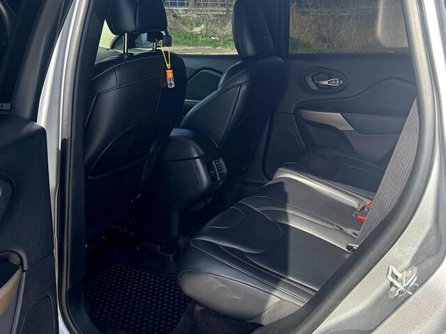 Сірий Джип Cherokee, об'ємом двигуна 3.2 л та пробігом 117 тис. км за 16900 $, фото 5 на Automoto.ua