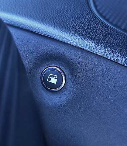 Сірий Джип Cherokee, об'ємом двигуна 2.36 л та пробігом 167 тис. км за 13000 $, фото 15 на Automoto.ua