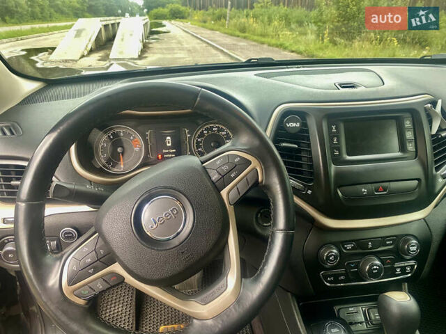 Сірий Джип Cherokee, об'ємом двигуна 2.36 л та пробігом 214 тис. км за 12600 $, фото 7 на Automoto.ua