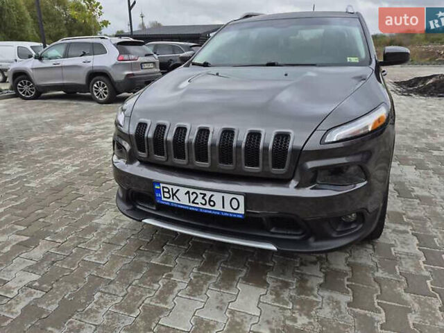 Серый Джип Чероки, объемом двигателя 2.36 л и пробегом 128 тыс. км за 17400 $, фото 7 на Automoto.ua