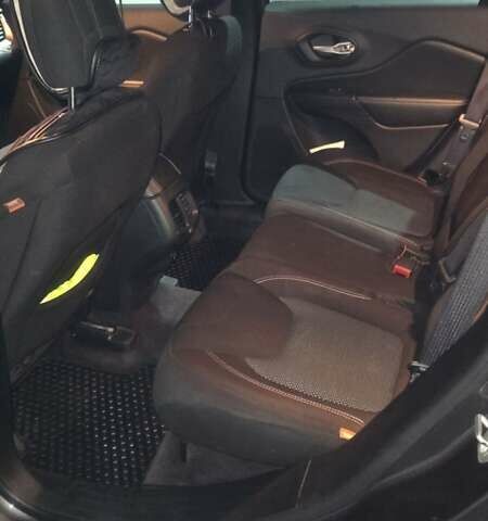 Серый Джип Чероки, объемом двигателя 3.24 л и пробегом 102 тыс. км за 15500 $, фото 7 на Automoto.ua