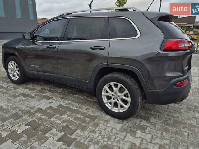 Серый Джип Чероки, объемом двигателя 2.36 л и пробегом 128 тыс. км за 17400 $, фото 1 на Automoto.ua