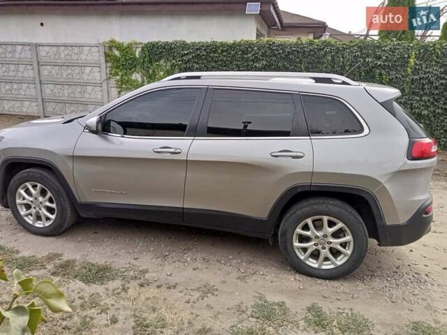 Серый Джип Чероки, объемом двигателя 2.36 л и пробегом 154 тыс. км за 13000 $, фото 27 на Automoto.ua