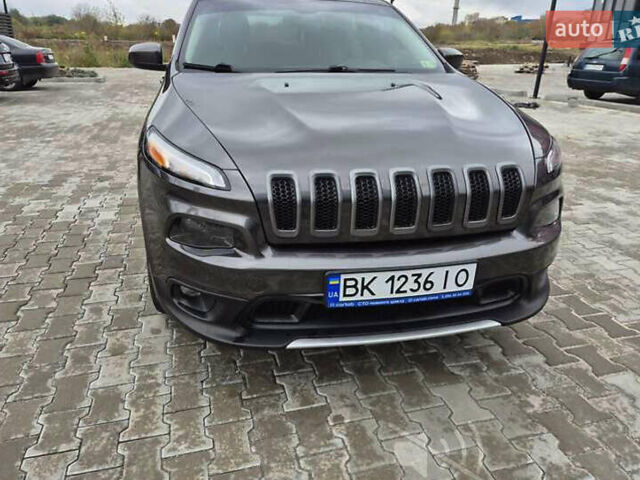 Серый Джип Чероки, объемом двигателя 2.36 л и пробегом 128 тыс. км за 17400 $, фото 11 на Automoto.ua