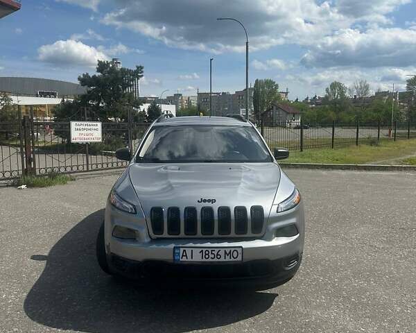 Сірий Джип Cherokee, об'ємом двигуна 2.36 л та пробігом 104 тис. км за 14999 $, фото 1 на Automoto.ua