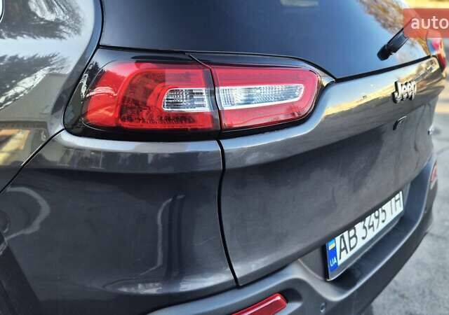 Сірий Джип Cherokee, об'ємом двигуна 2.36 л та пробігом 161 тис. км за 14500 $, фото 9 на Automoto.ua