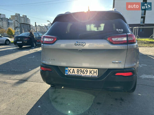 Сірий Джип Cherokee, об'ємом двигуна 2.36 л та пробігом 92 тис. км за 15900 $, фото 8 на Automoto.ua