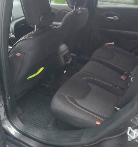 Сірий Джип Cherokee, об'ємом двигуна 3.24 л та пробігом 102 тис. км за 14500 $, фото 11 на Automoto.ua