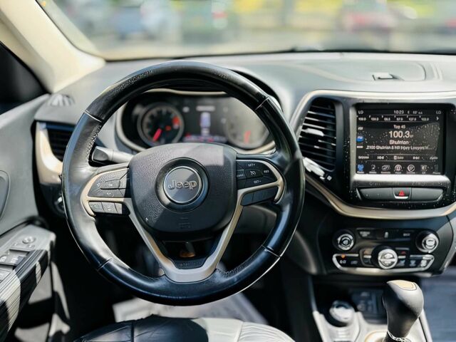 Сірий Джип Cherokee, об'ємом двигуна 2.4 л та пробігом 74 тис. км за 4500 $, фото 8 на Automoto.ua