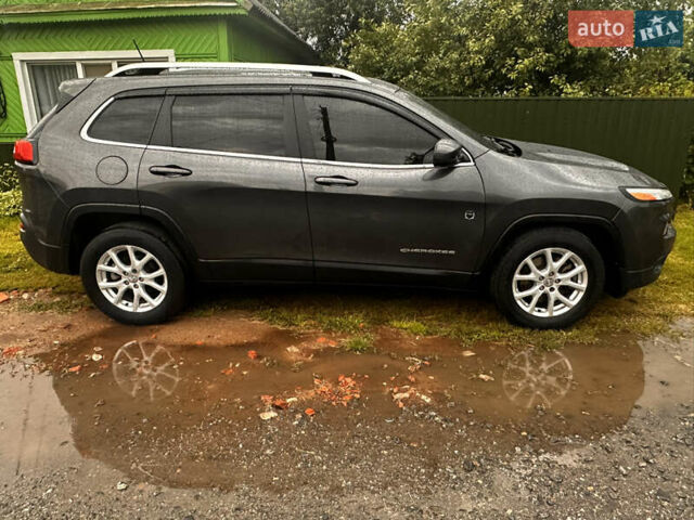 Джип Чероки 2016 в Городне на Automoto.ua Серый Джип Чероки, объемом двигателя 2.36 л и пробегом 127 тыс. км за 15500 $, фото 11 на Automoto.ua