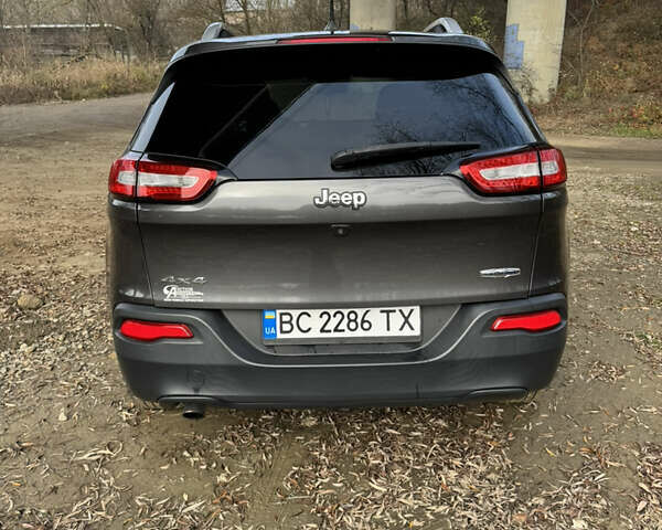 Серый Джип Чероки, объемом двигателя 2.36 л и пробегом 184 тыс. км за 14500 $, фото 5 на Automoto.ua