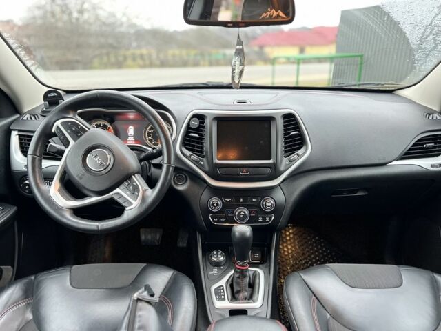 Серый Джип Чероки, объемом двигателя 2.4 л и пробегом 220 тыс. км за 15200 $, фото 6 на Automoto.ua