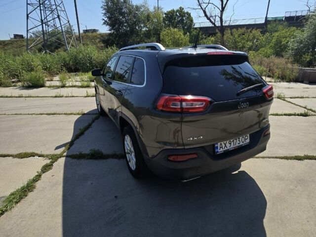 Сірий Джип Cherokee, об'ємом двигуна 3.2 л та пробігом 281 тис. км за 12500 $, фото 20 на Automoto.ua