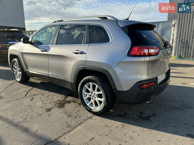 Сірий Джип Cherokee, об'ємом двигуна 2.36 л та пробігом 92 тис. км за 15900 $, фото 9 на Automoto.ua