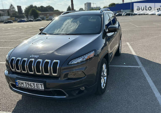 Сірий Джип Cherokee, об'ємом двигуна 2.36 л та пробігом 135 тис. км за 13900 $, фото 10 на Automoto.ua